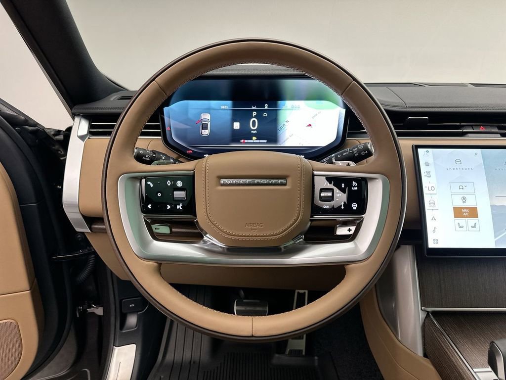 New 2025 Land Rover Range Rover SE image 13