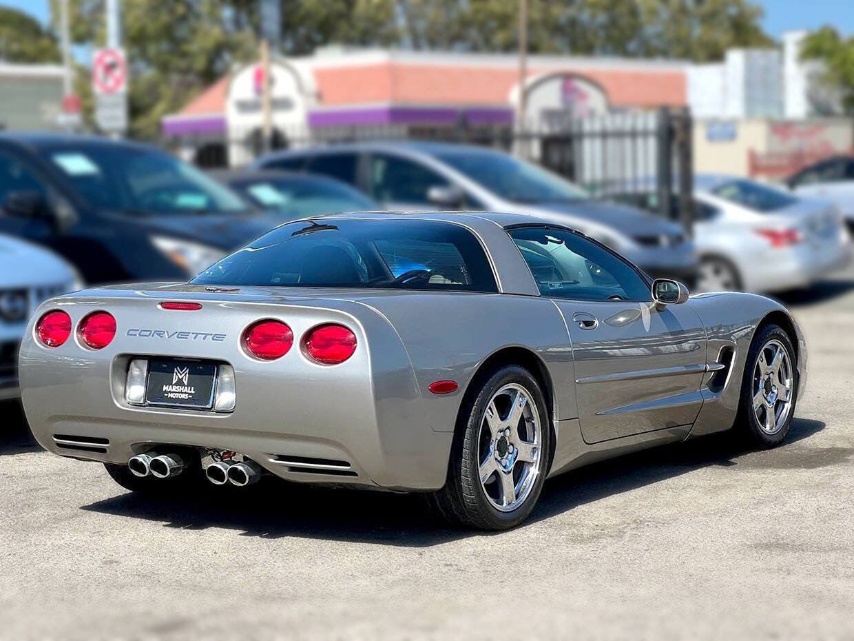 Used 1998 Chevrolet Corvette Coupe w/ Memory Pkg RWD image 4