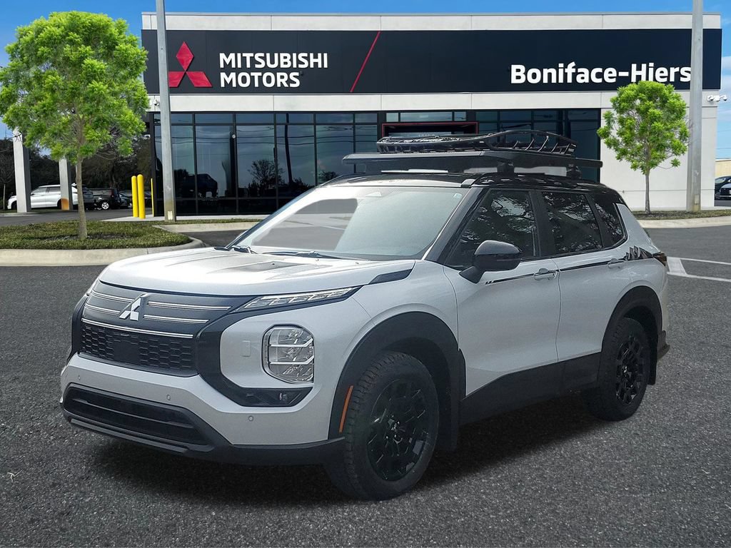 New 2026 Mitsubishi Outlander AWD image 2