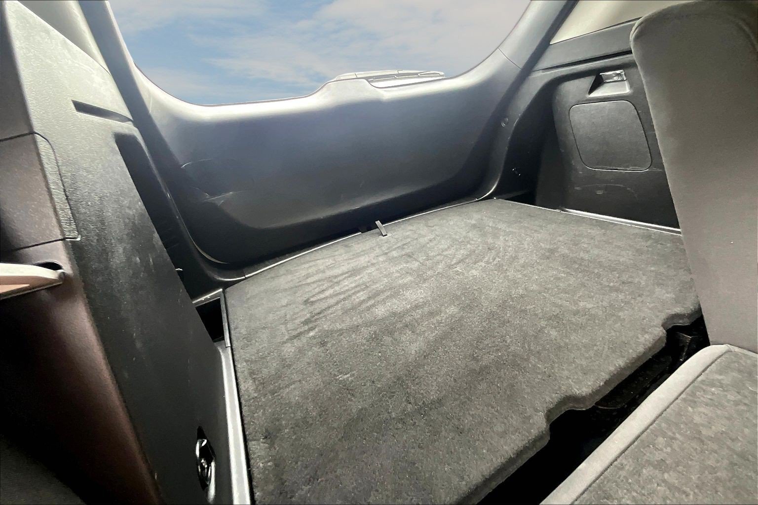 Used 2025 Chevrolet TrailBlazer LT AWD/4WD image 17