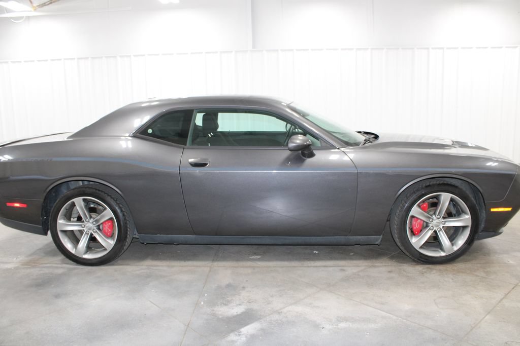 Used 2016 Dodge Challenger SXT w/ Super Sport Group (SS/T) RWD image 10