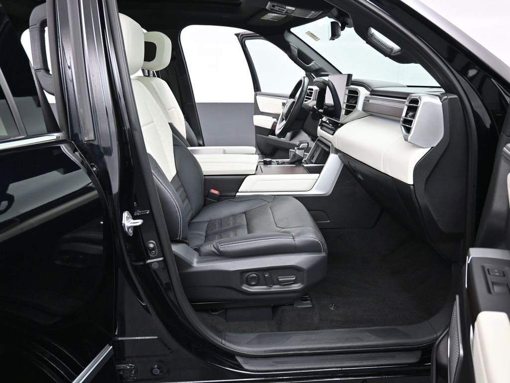 Used 2024 Toyota Tundra Capstone AWD/4WD image 35