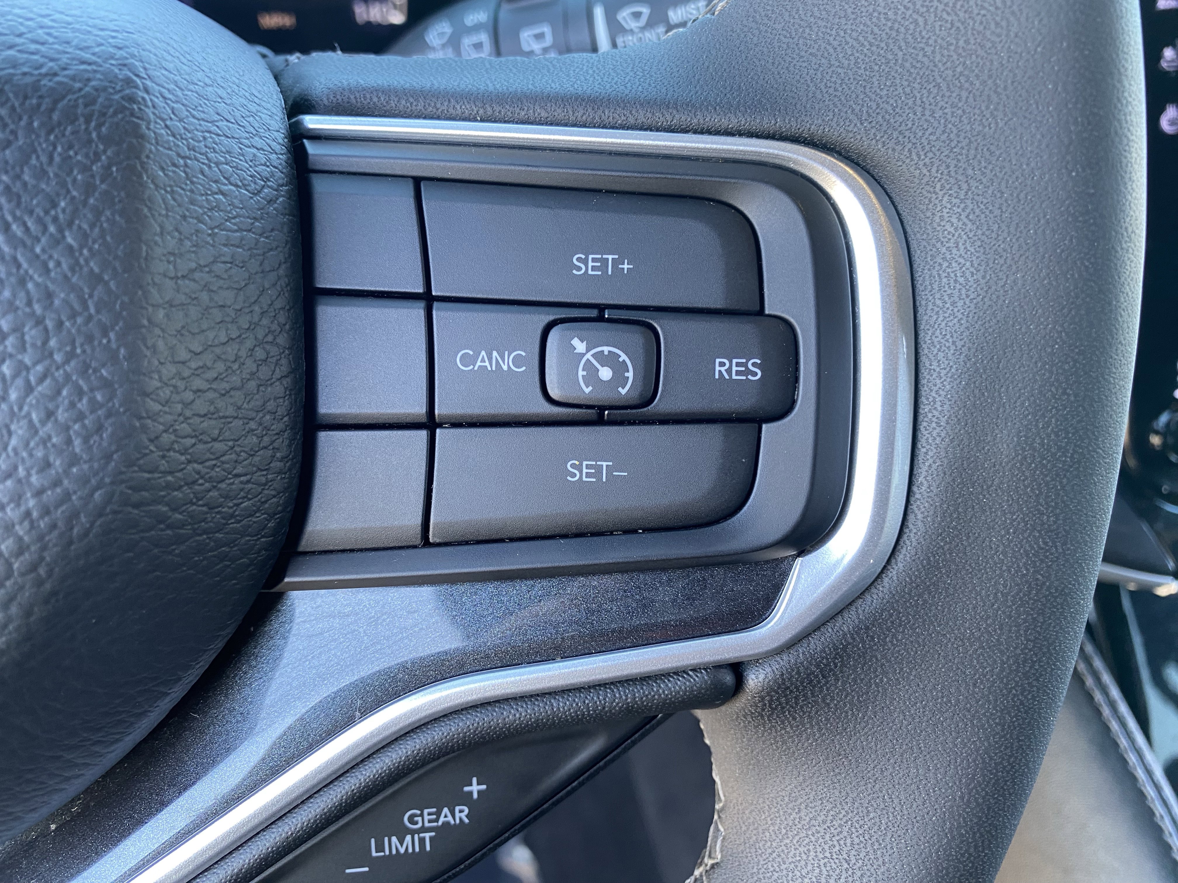 Used 2024 Jeep Wagoneer L 4WD image 30