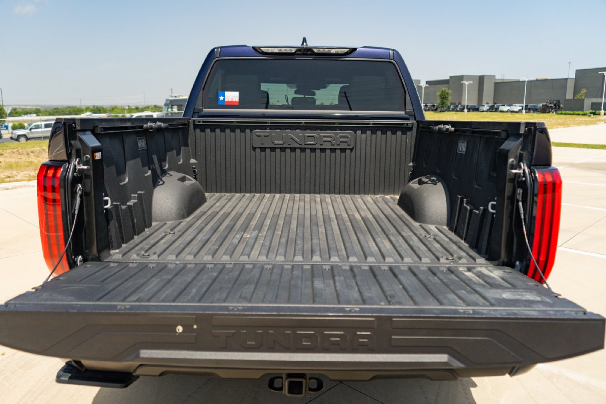 Used 2025 Toyota Tundra SR5 AWD/4WD image 26