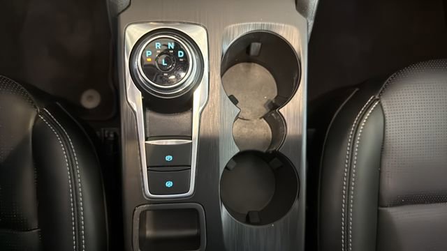 Used 2025 Ford Escape Platinum AWD/4WD image 27
