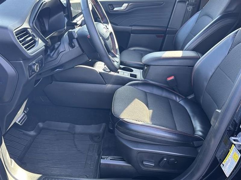 Used 2023 Ford Escape ST-Line Select w/ Tech Pack #1 image 12