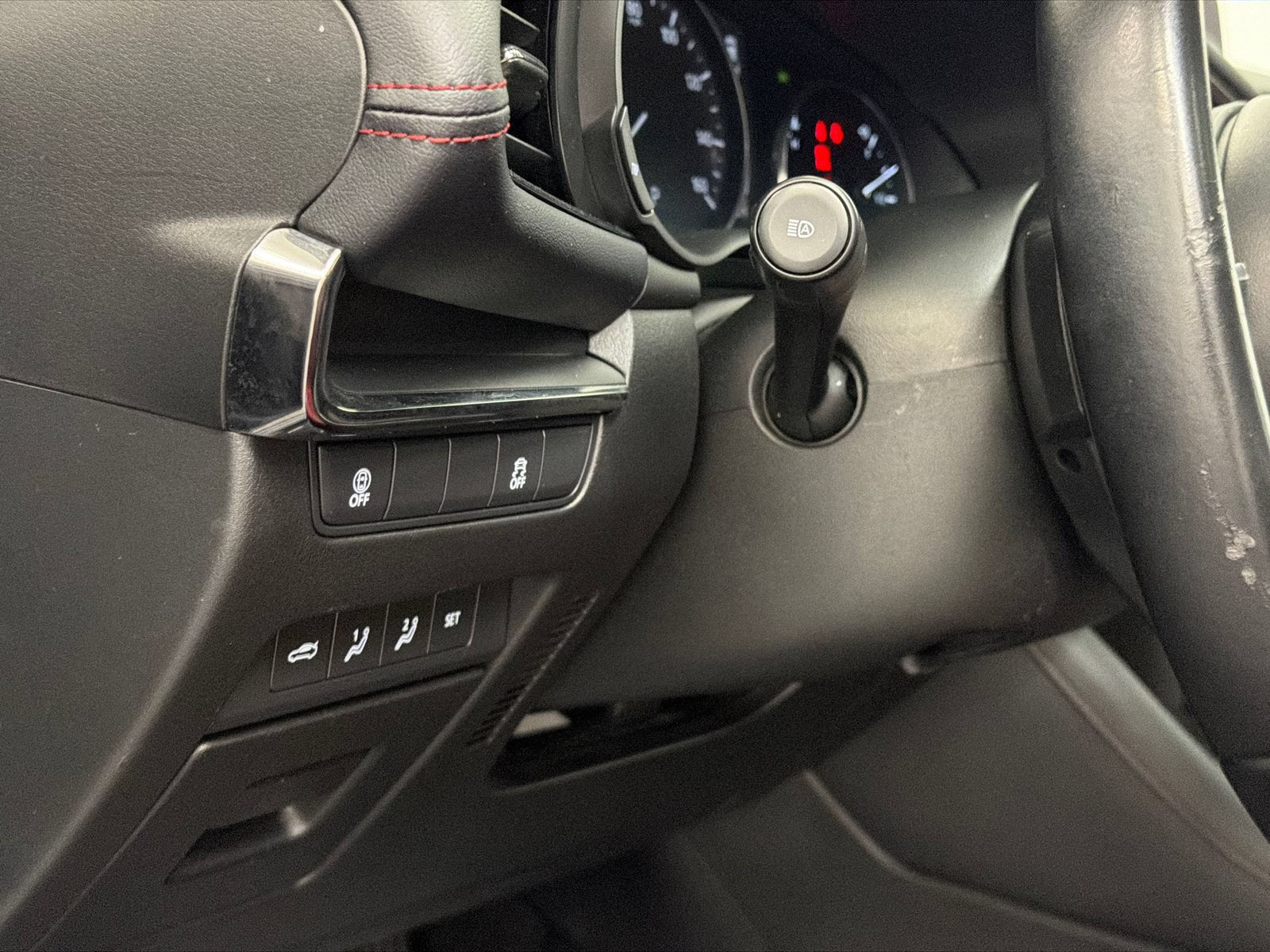 Used 2022 MAZDA MAZDA3 s FWD image 16