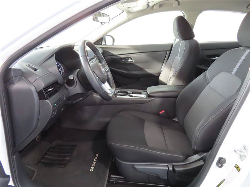 Used 2023 Nissan Sentra SV FWD image 17