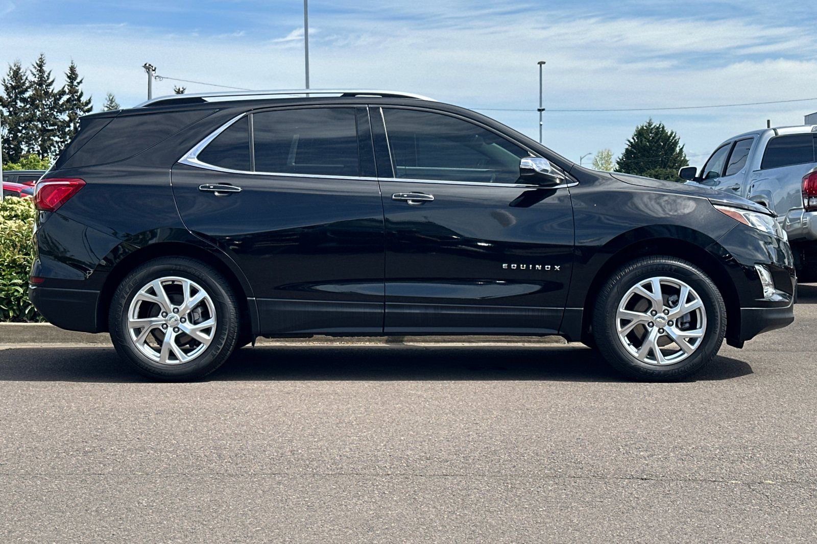 Used 2019 Chevrolet Equinox Premier image 3