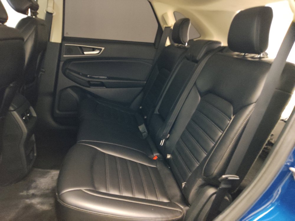 Used 2020 Ford Edge SEL w/ Cold Weather Package AWD/4WD image 18