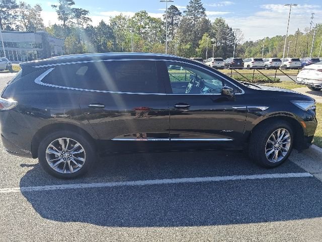 Used 2024 Buick Enclave Avenir image 16