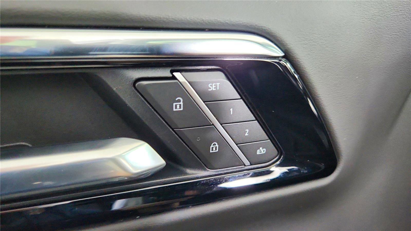 New 2026 Chevrolet Tahoe High Country w/ Sun And Tow Package image 30