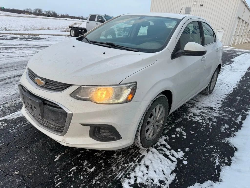 Used 2017 Chevrolet Sonic LT image 4