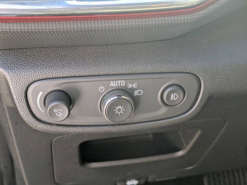 Used 2023 Chevrolet TrailBlazer RS image 16