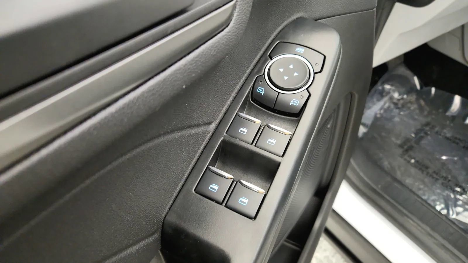 Used 2023 Ford Escape Active image 29