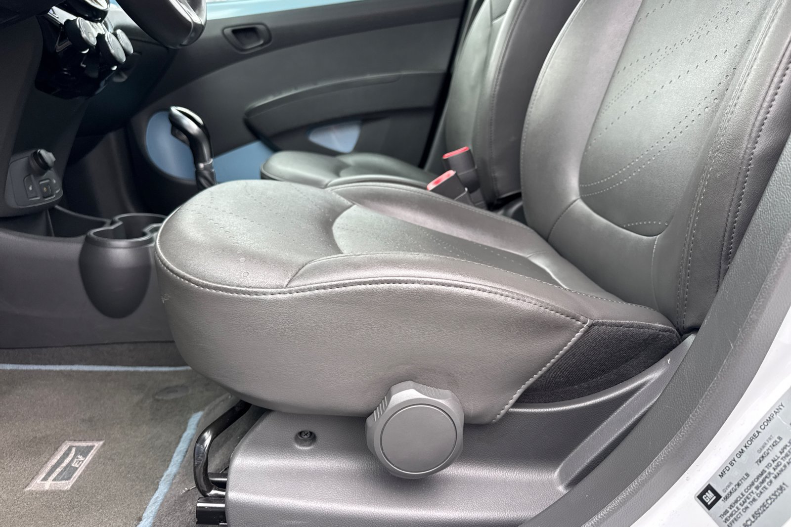 Used 2014 Chevrolet Spark LT FWD image 14