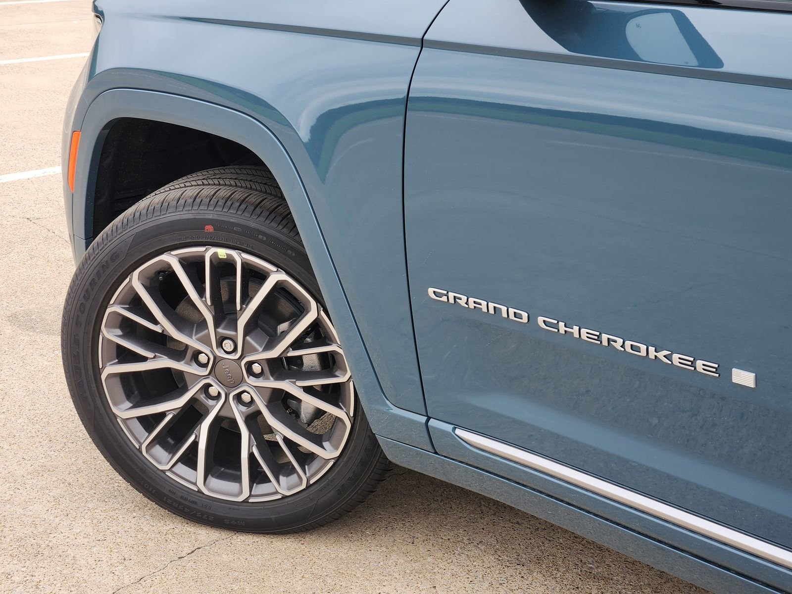 New 2026 Jeep Grand Cherokee L Summit AWD/4WD image 16