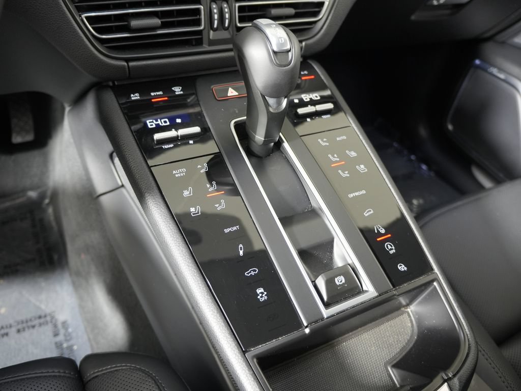 Used 2026 Porsche Macan S AWD/4WD image 32