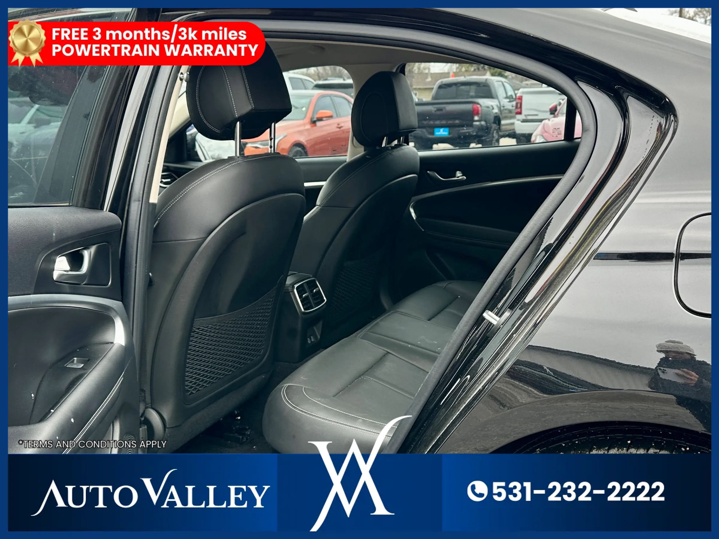 Used 2025 Genesis G70 2.5T RWD image 21