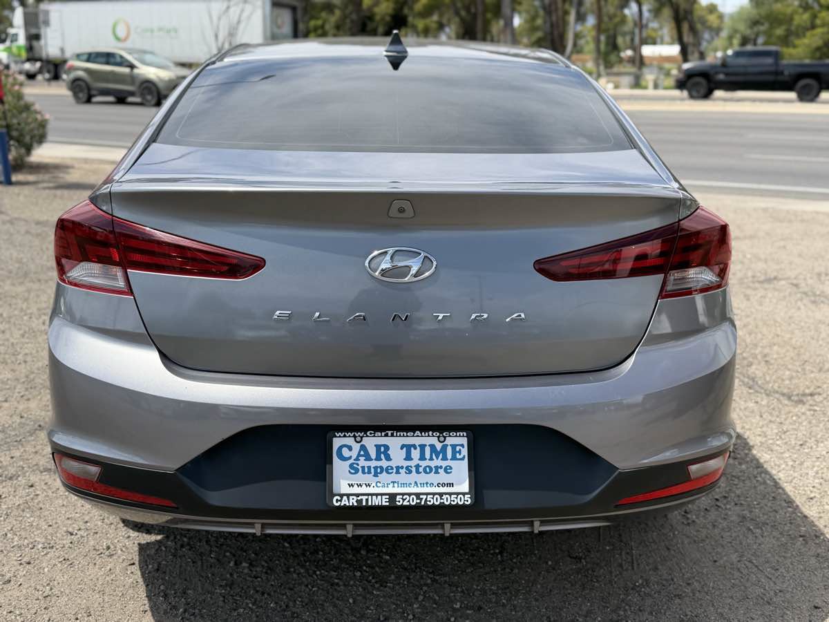 Used 2019 Hyundai Elantra SEL w/ Cargo Package FWD image 4