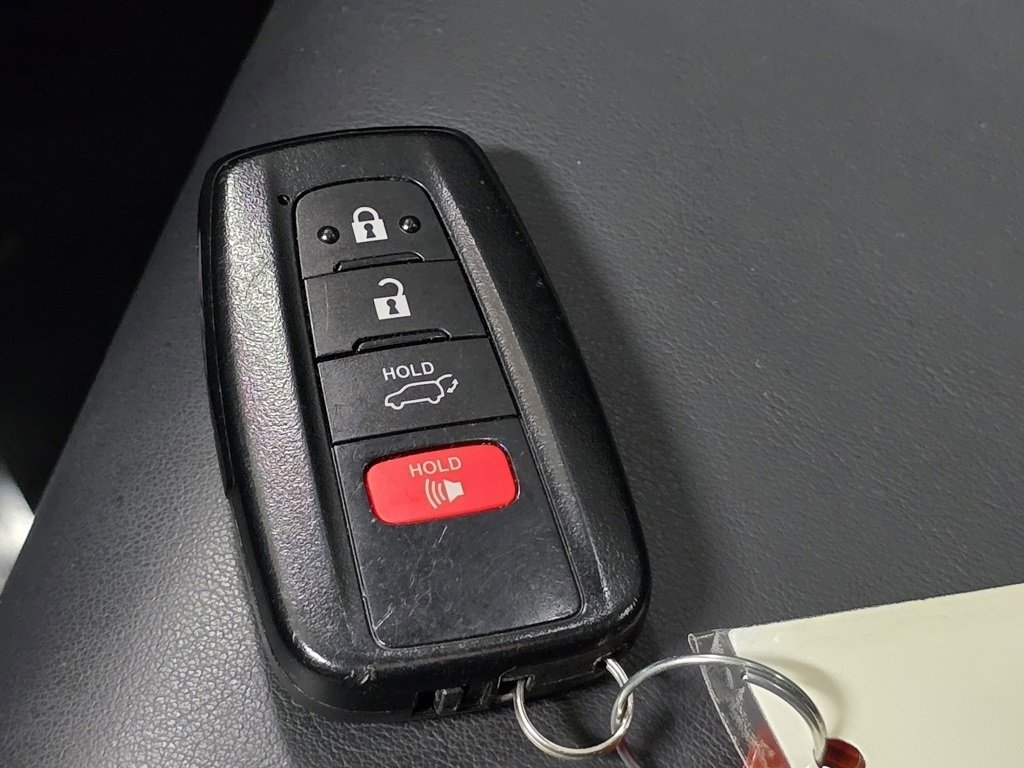 Used 2020 Toyota RAV4 TRD Off-Road image 33