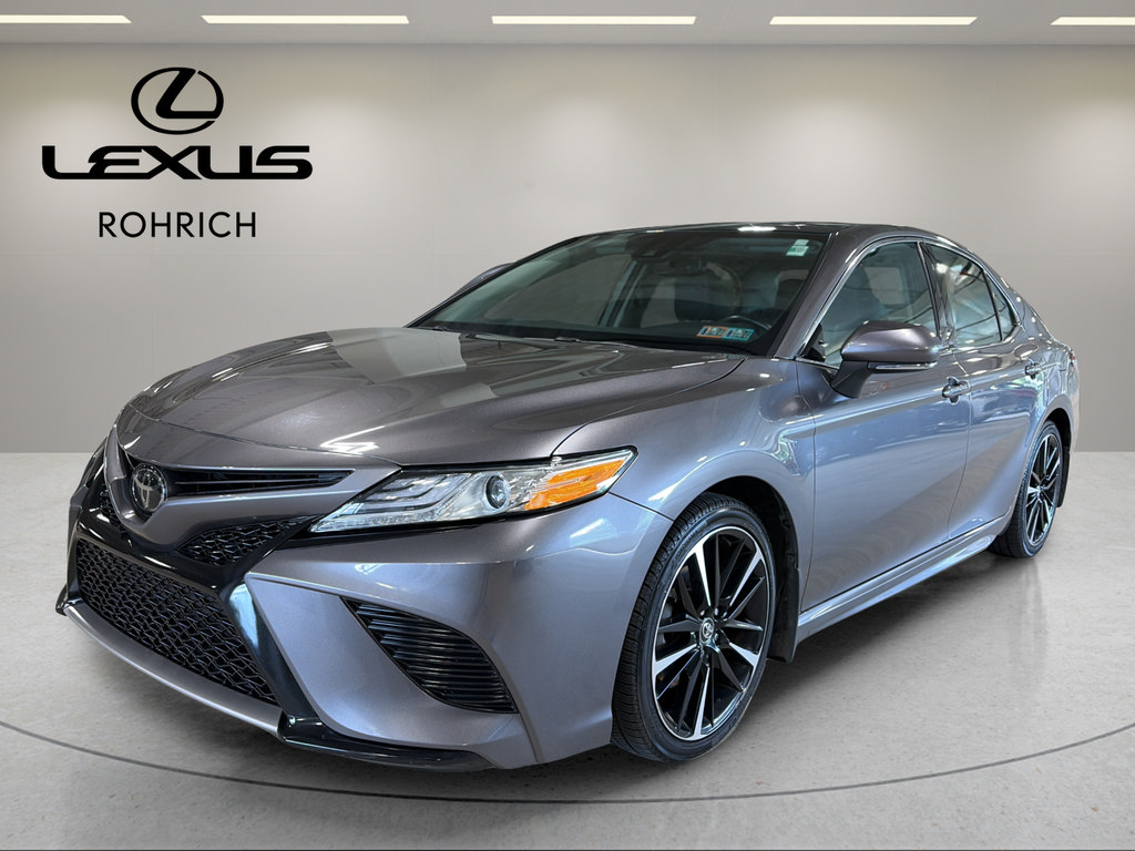 Used 2020 Toyota Camry XSE FWD image 1