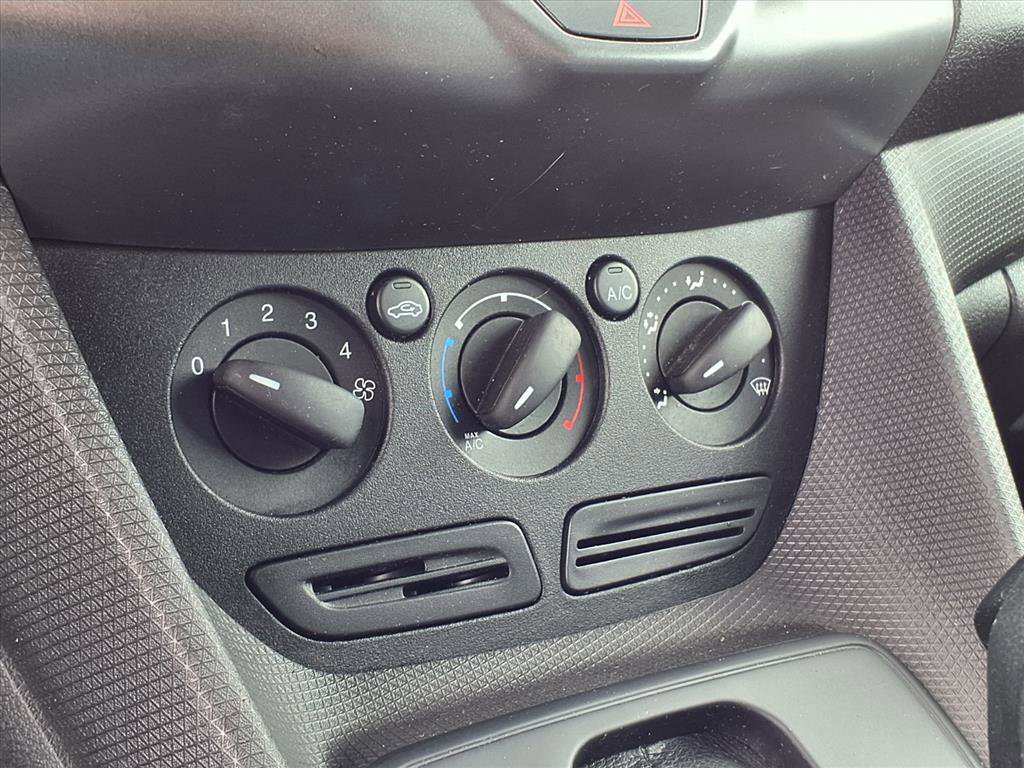 Used 2016 Ford Transit Connect XL image 10