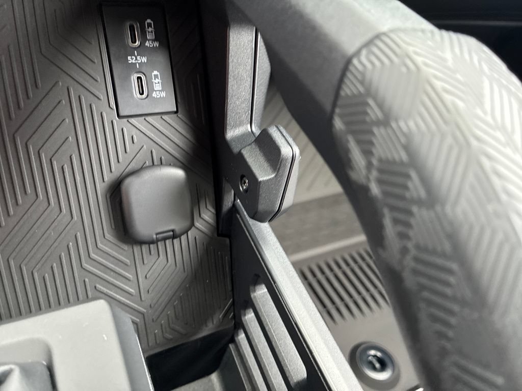 New 2026 Toyota 4Runner SR5 AWD/4WD image 32