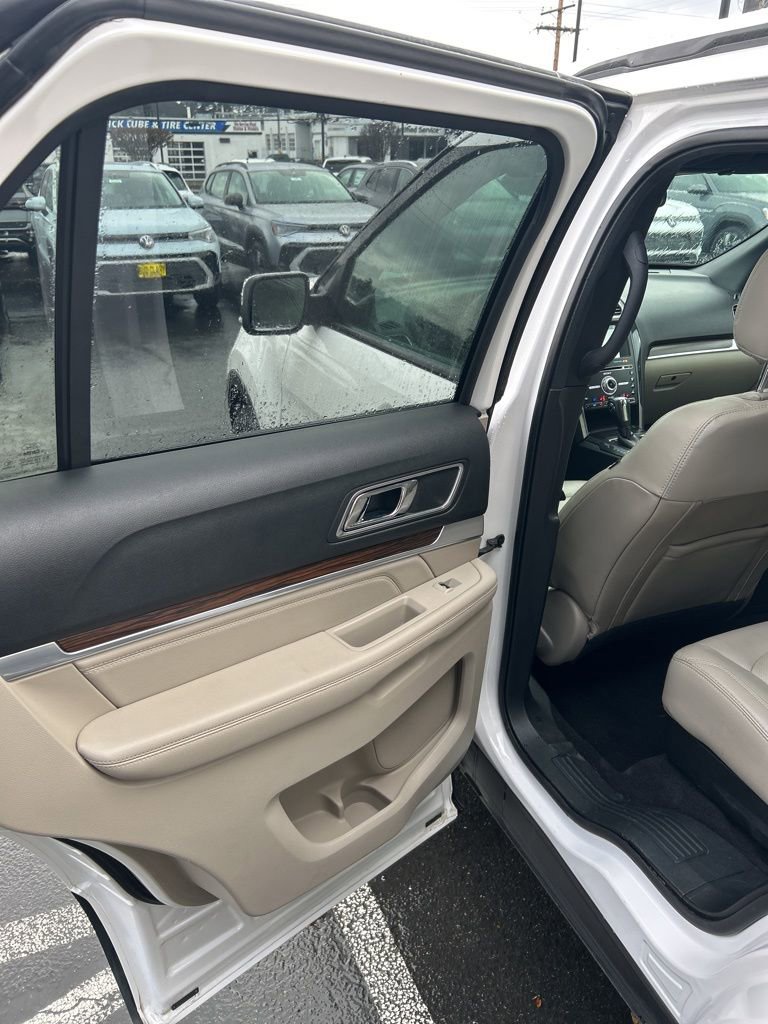 Used 2018 Ford Explorer Limited w/ Equipment Group 301A image 15
