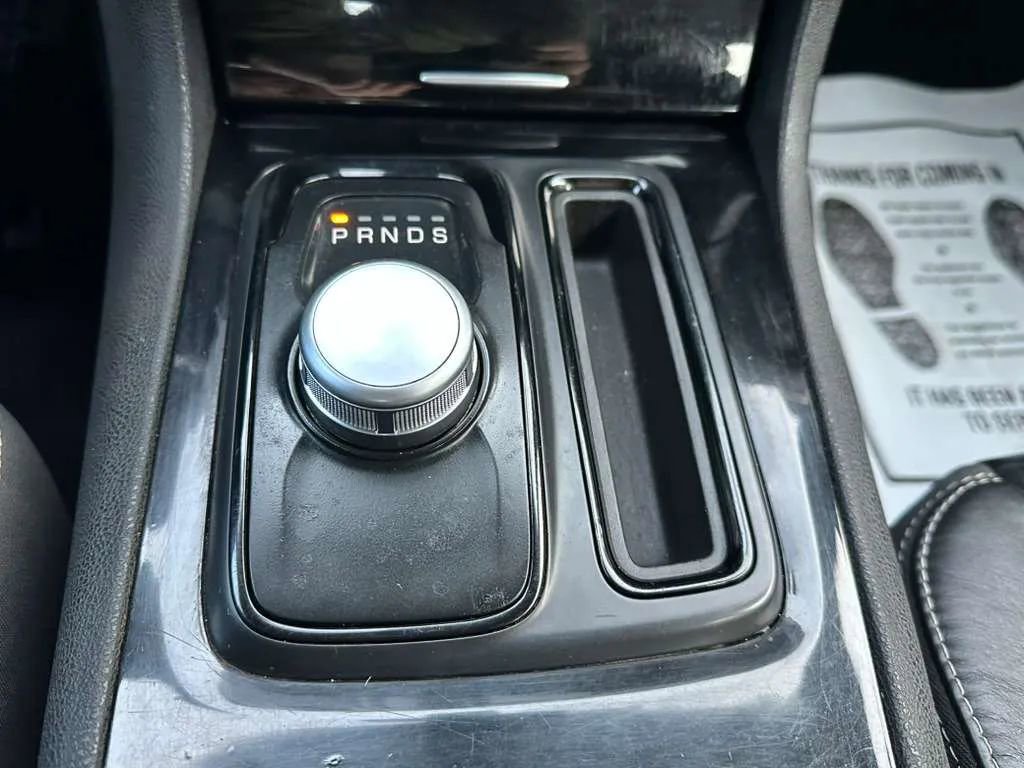 Used 2019 Chrysler 300 S image 19