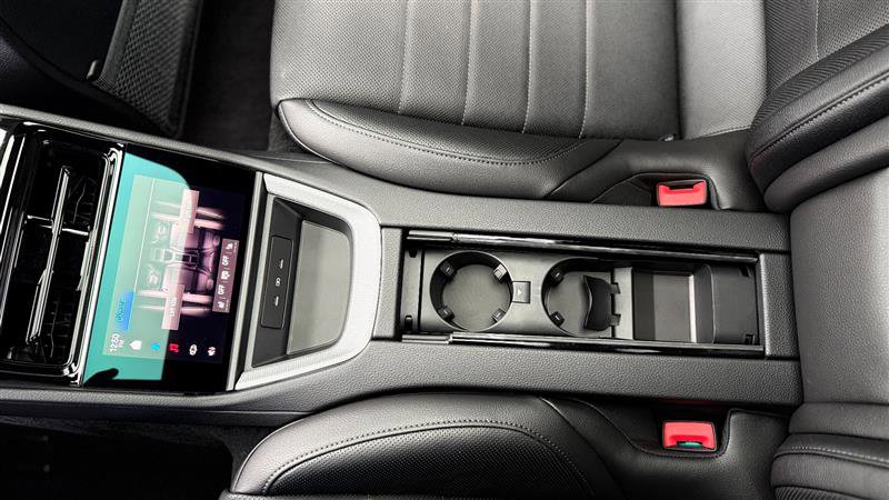 Used 2025 Porsche Panamera 4 w/ Premium Package image 40