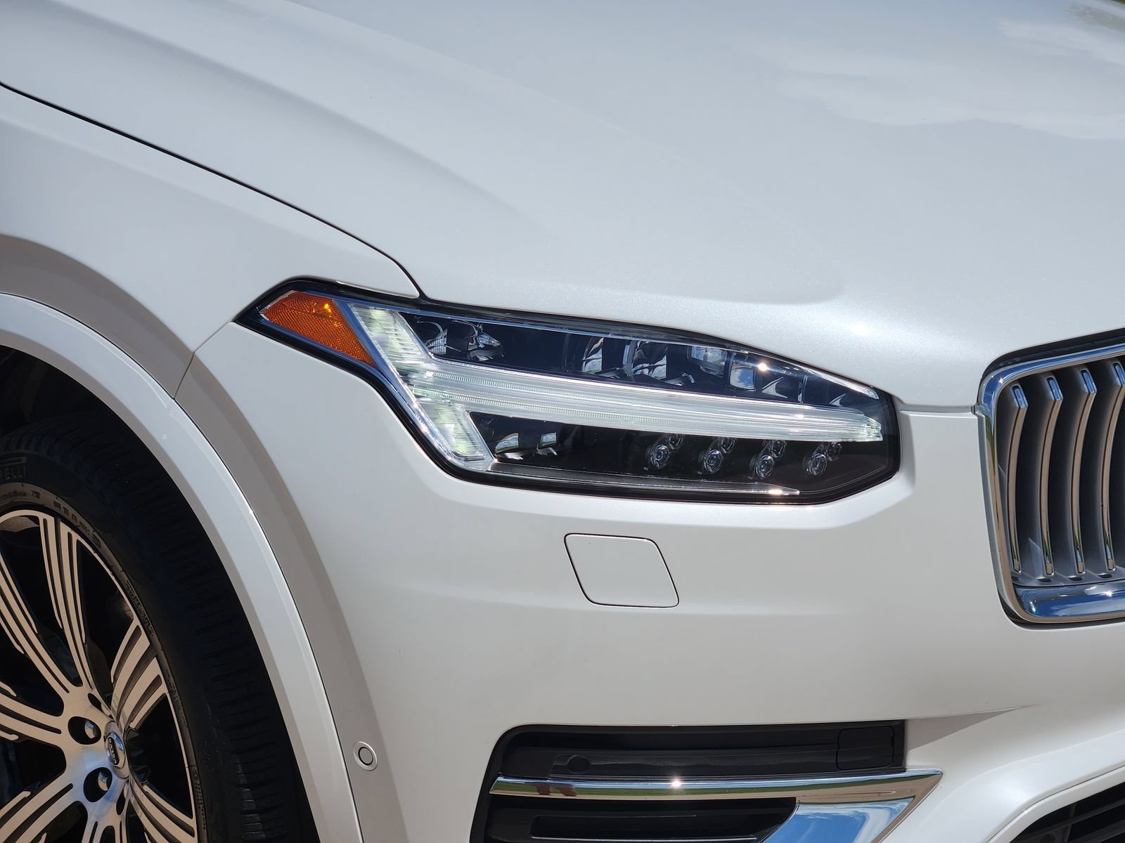 Used 2023 Volvo XC90 B6 Ultimate w/ Protection Package Premier AWD/4WD image 11