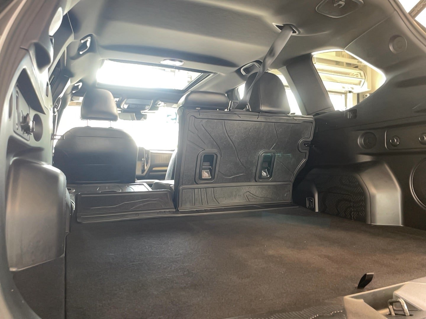 Used 2025 Subaru Forester Limited AWD/4WD image 26