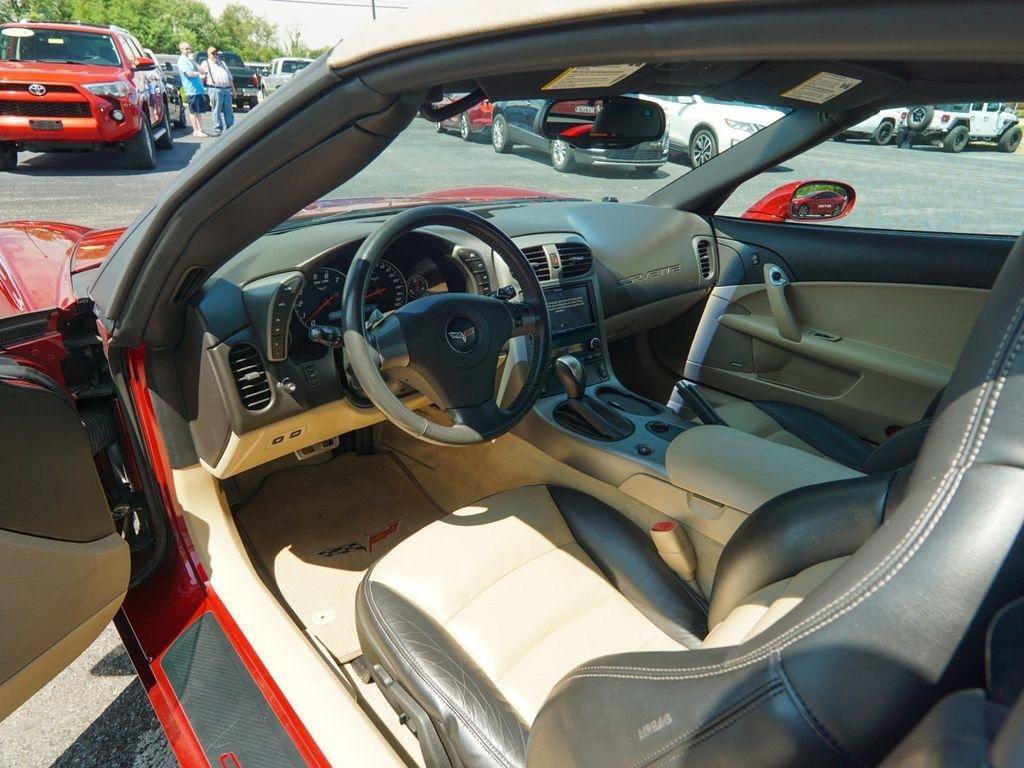 Used 2007 Chevrolet Corvette Convertible w/ Preferred Equipment Group RWD image 10