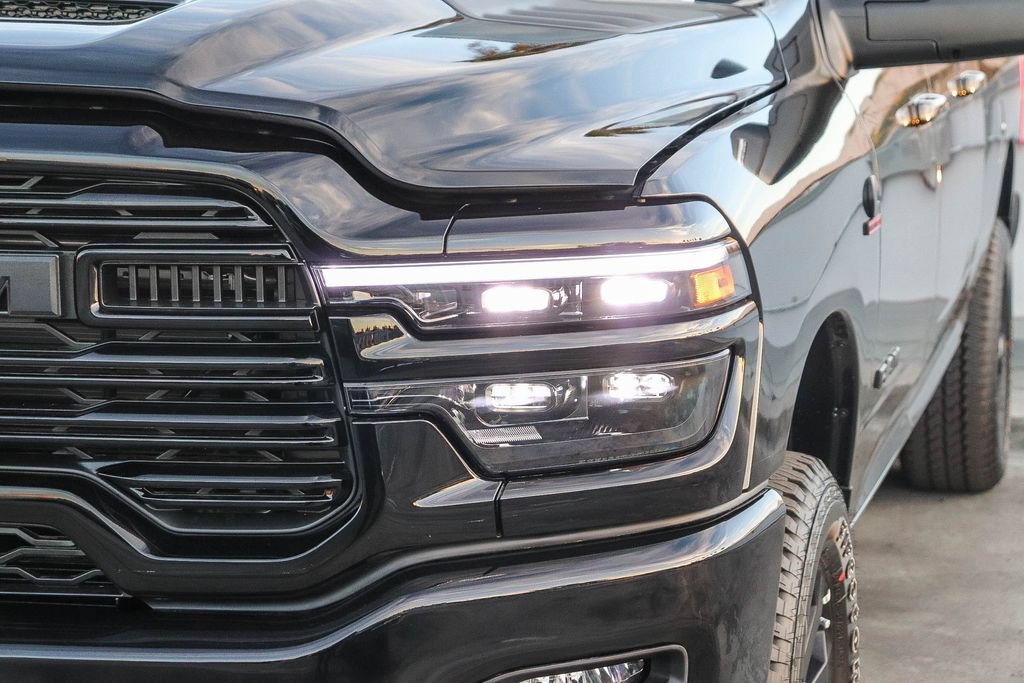 New 2026 RAM 2500 Laramie AWD/4WD image 5