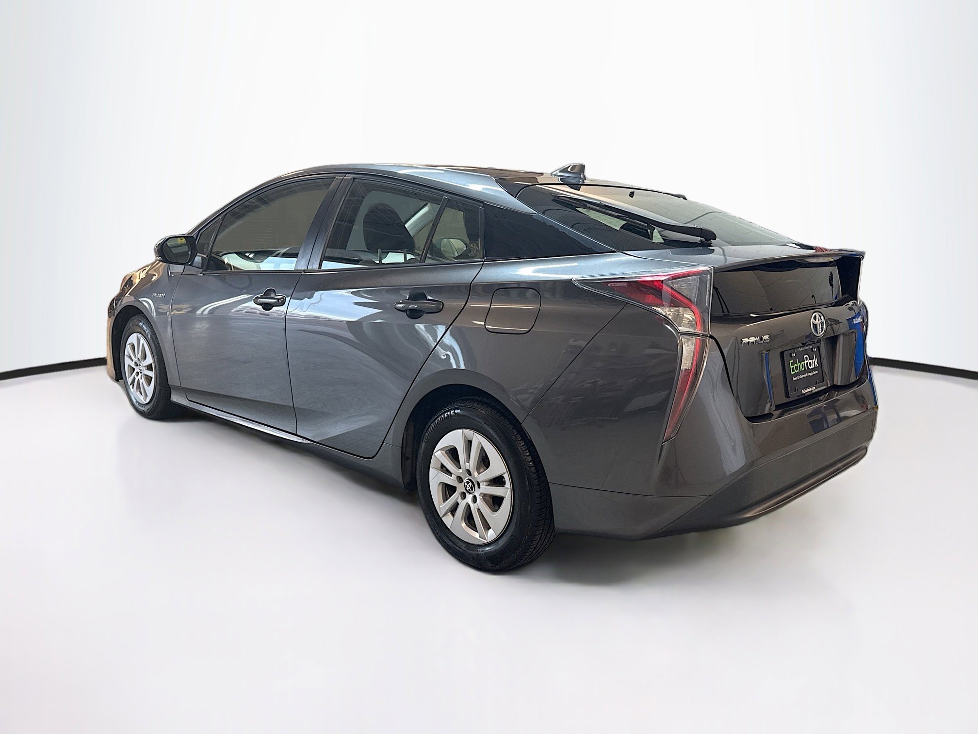 Used 2017 Toyota Prius Two image 5