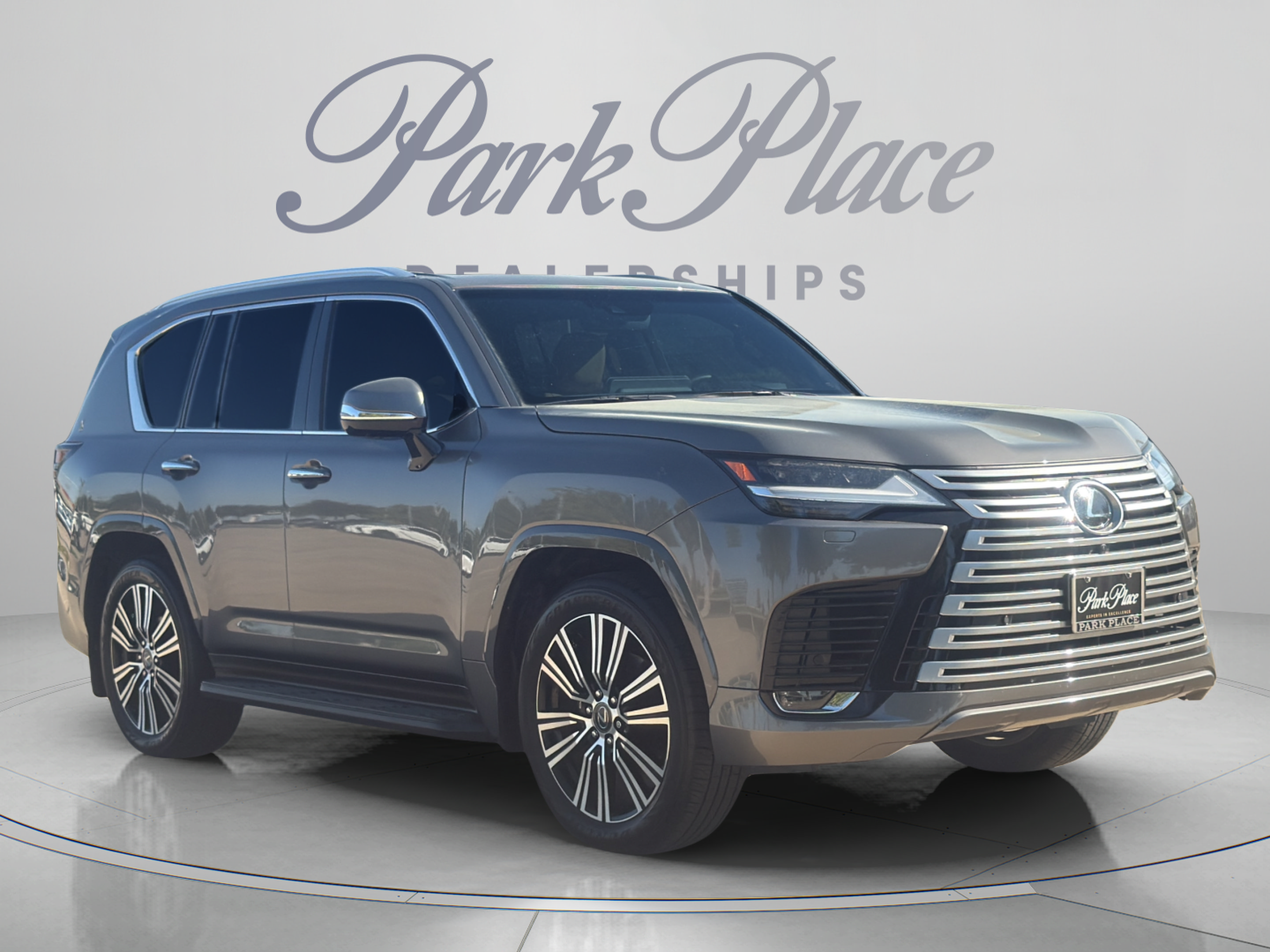 Used 2024 Lexus LX 600 4WD w/ Luxury Package image 7