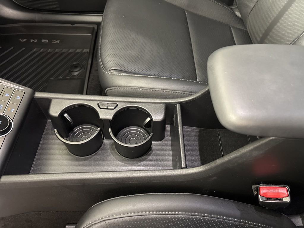 Used 2025 Hyundai Kona Limited image 38