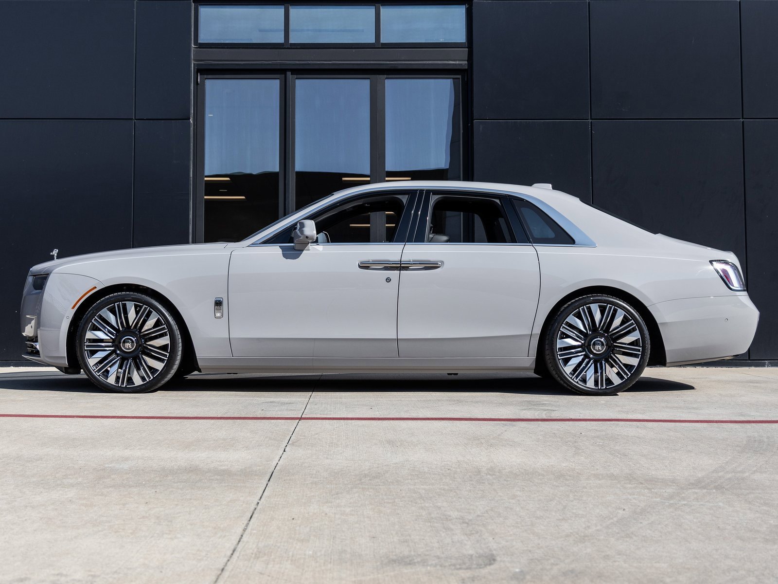 New 2026 Rolls-Royce Ghost image 3