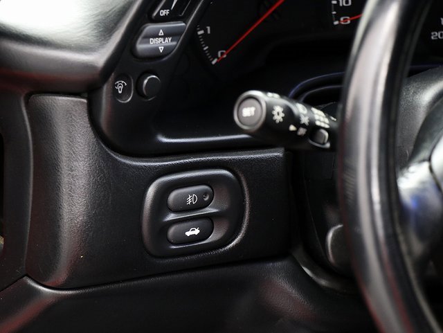 Used 1999 Chevrolet Corvette Convertible w/ Memory Pkg image 23