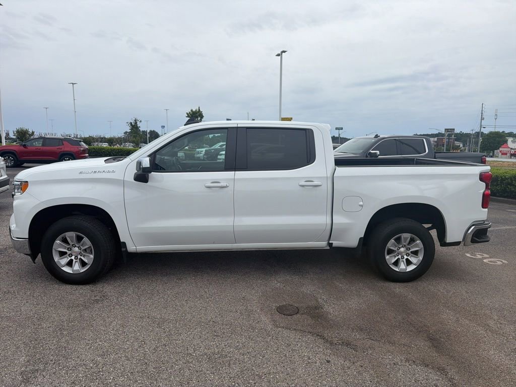 Used 2025 Chevrolet Silverado 1500 LT RWD image 2