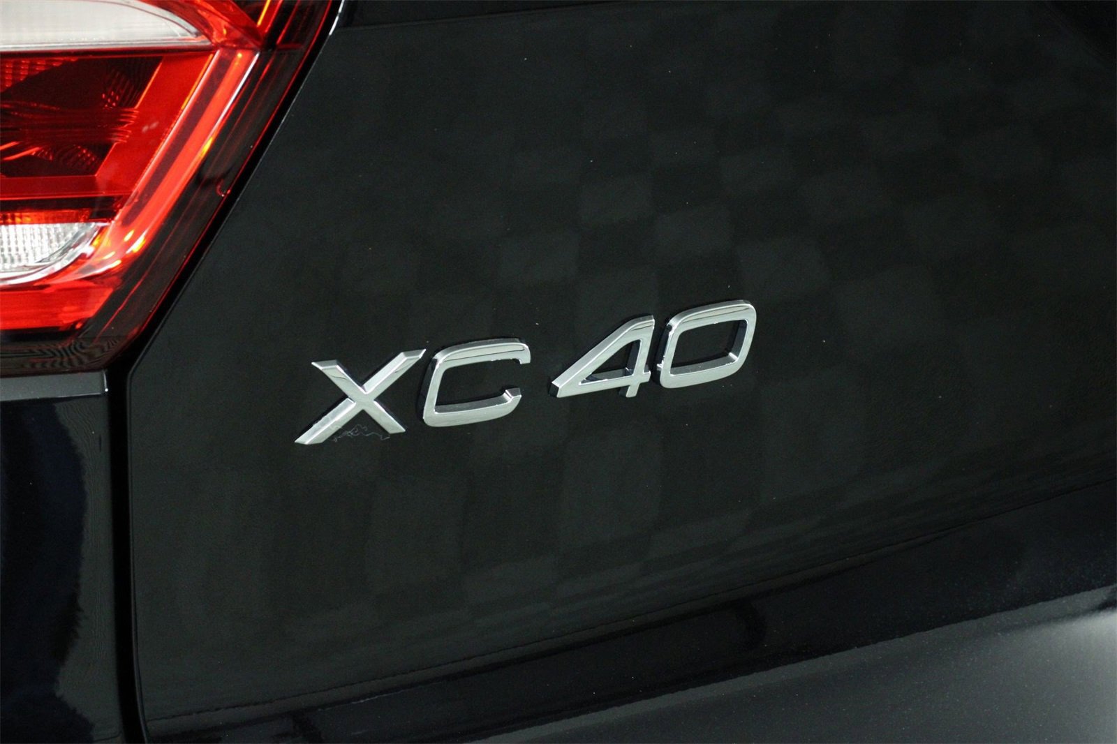 New 2025 Volvo XC40 B5 Ultra image 16