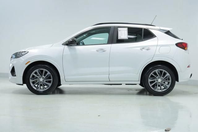 Used 2021 Buick Encore GX Select w/ Sport Touring Package FWD image 4