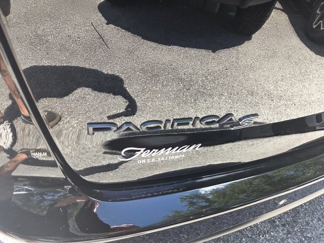 New 2027 Chrysler Pacifica Limited w/ S Appearance Package FWD image 11