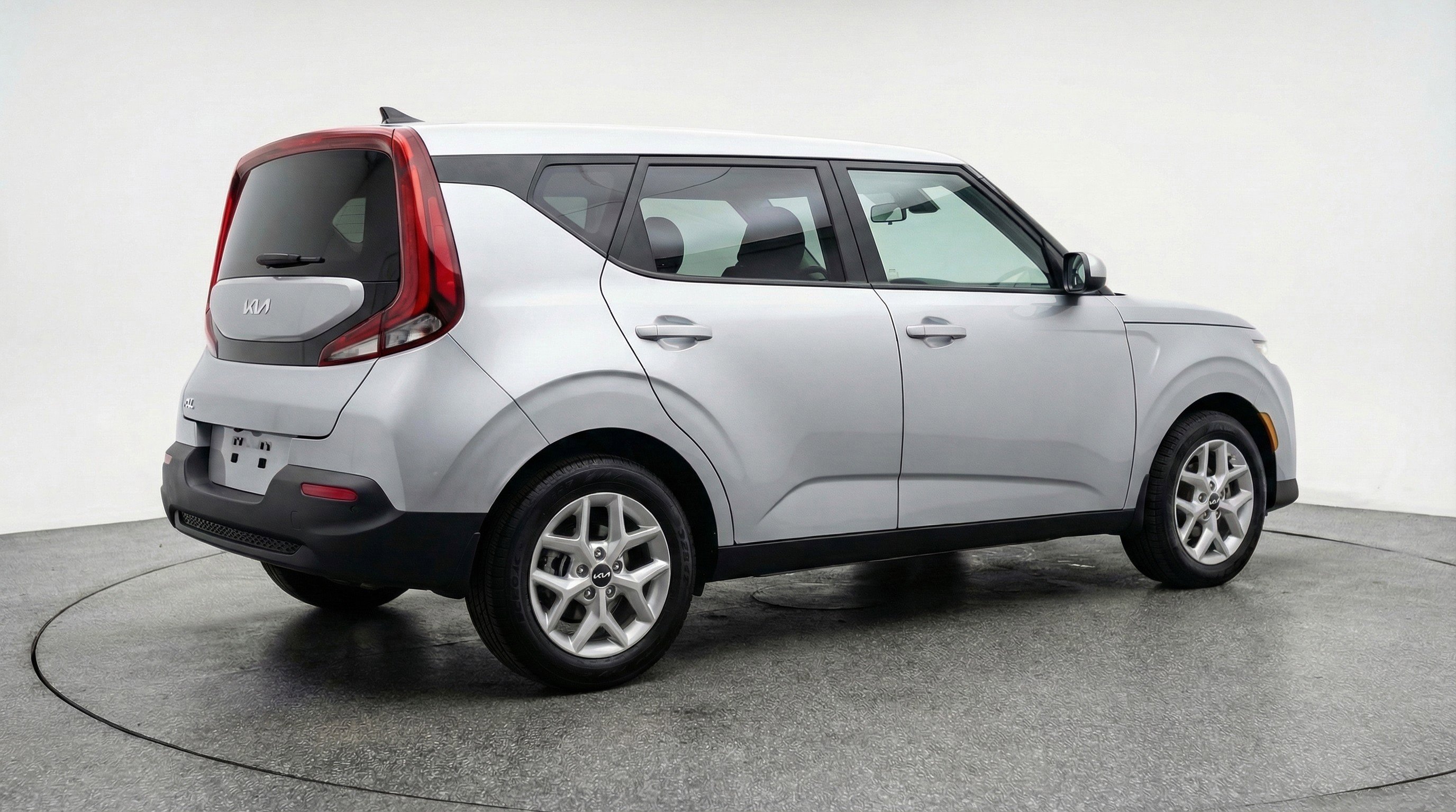 Used 2025 Kia Soul LX w/ LX Technology Package image 9