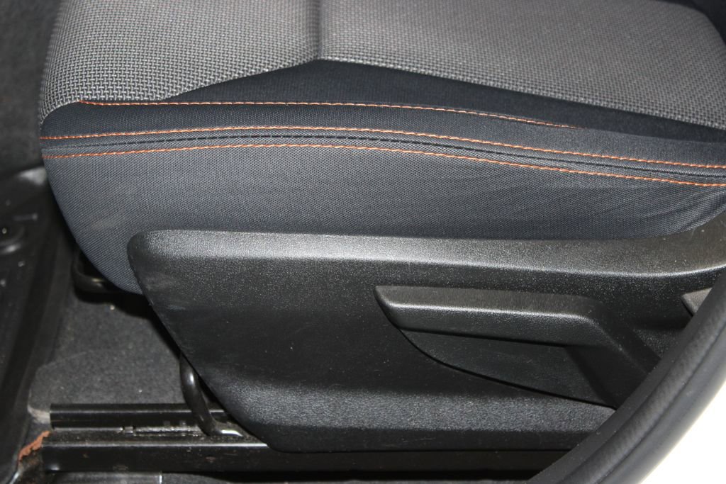 Used 2018 Subaru Crosstrek 2.0i Premium AWD/4WD image 12