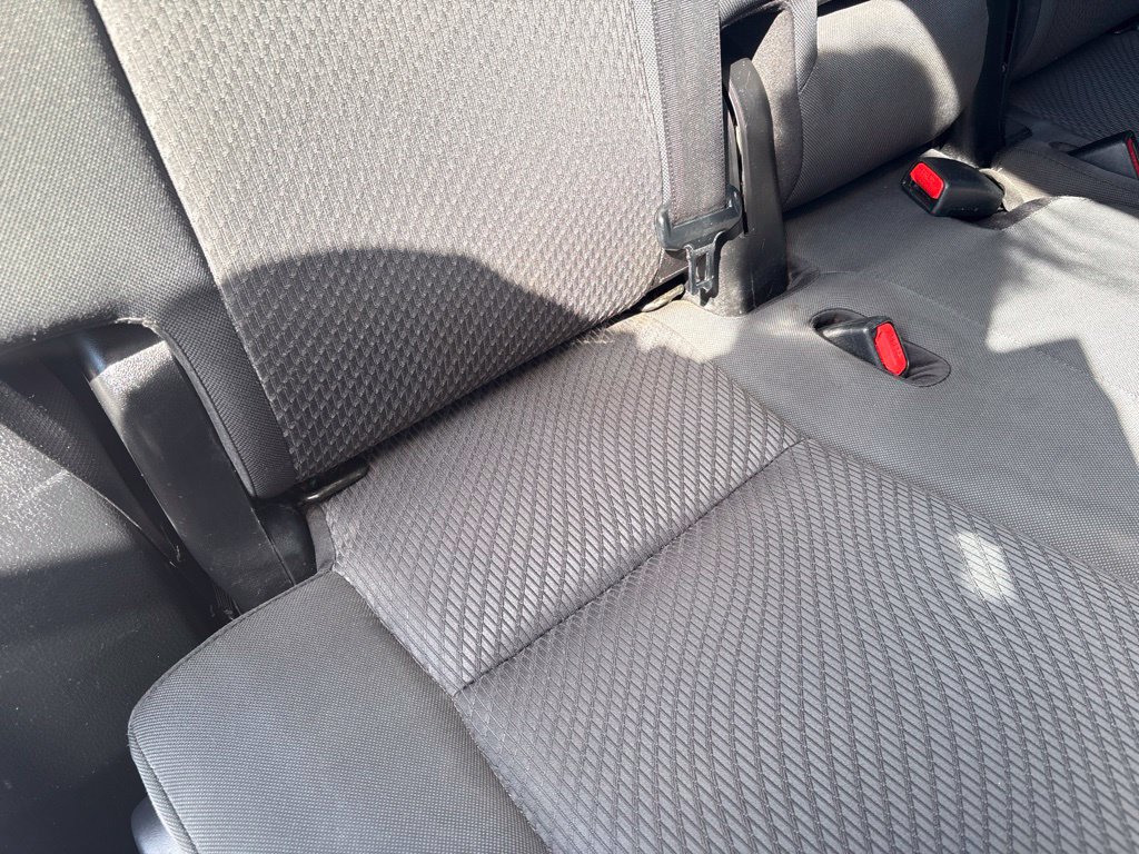 Used 2019 Toyota Highlander LE AWD/4WD image 34