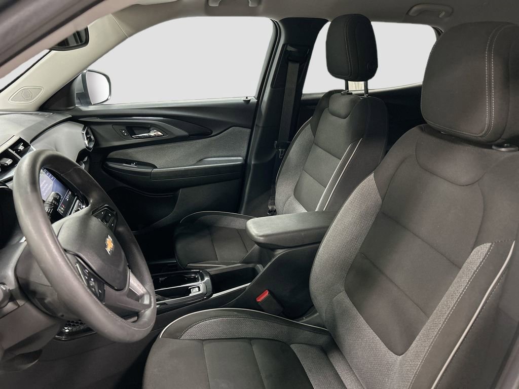 Used 2023 Chevrolet TrailBlazer LT w/ Convenience Package image 11