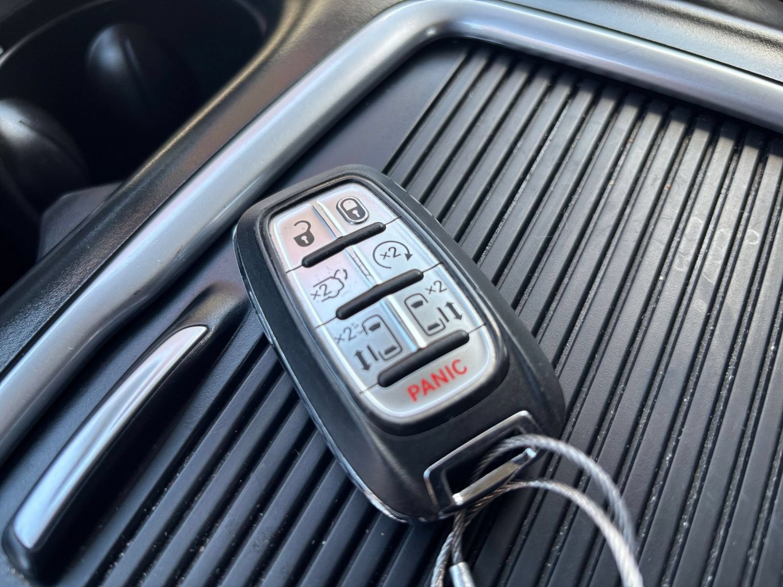 Used 2023 Chrysler Pacifica Touring-L FWD image 26