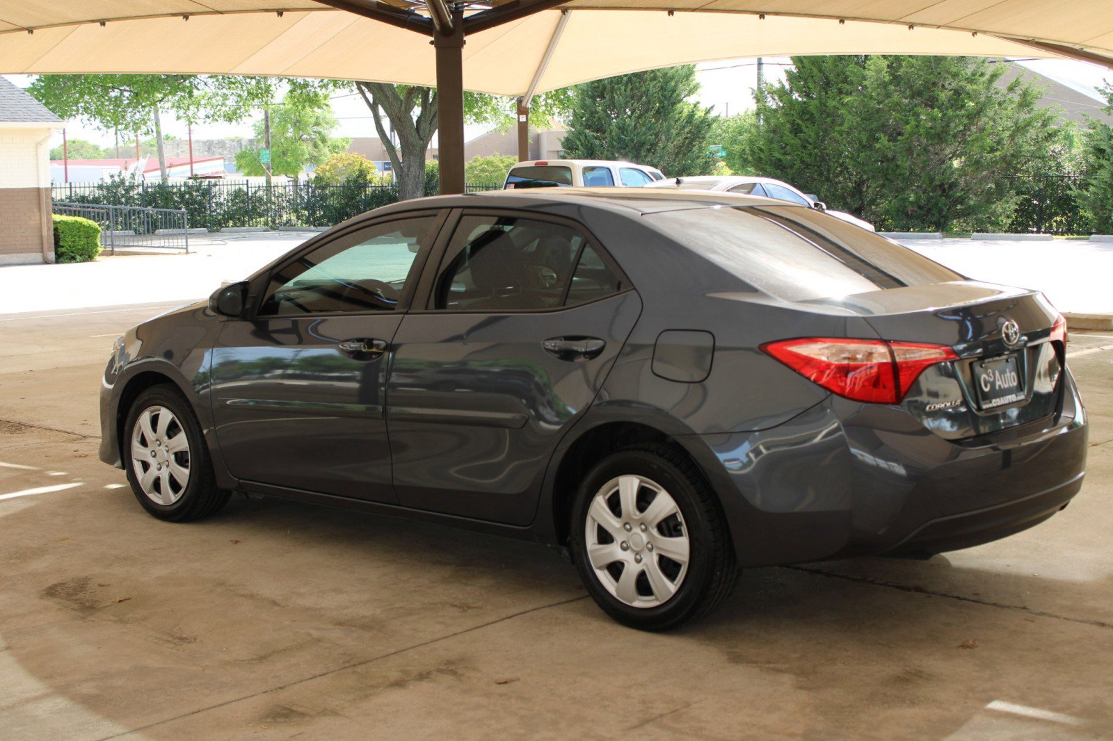 Used 2018 Toyota Corolla LE image 7